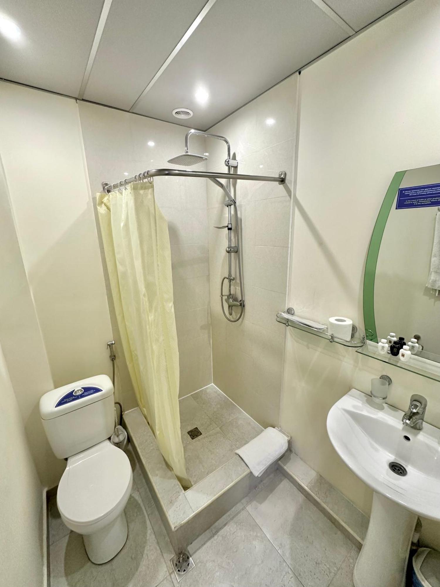 Rest Apartments By Nava Hotel エレバン 部屋 写真