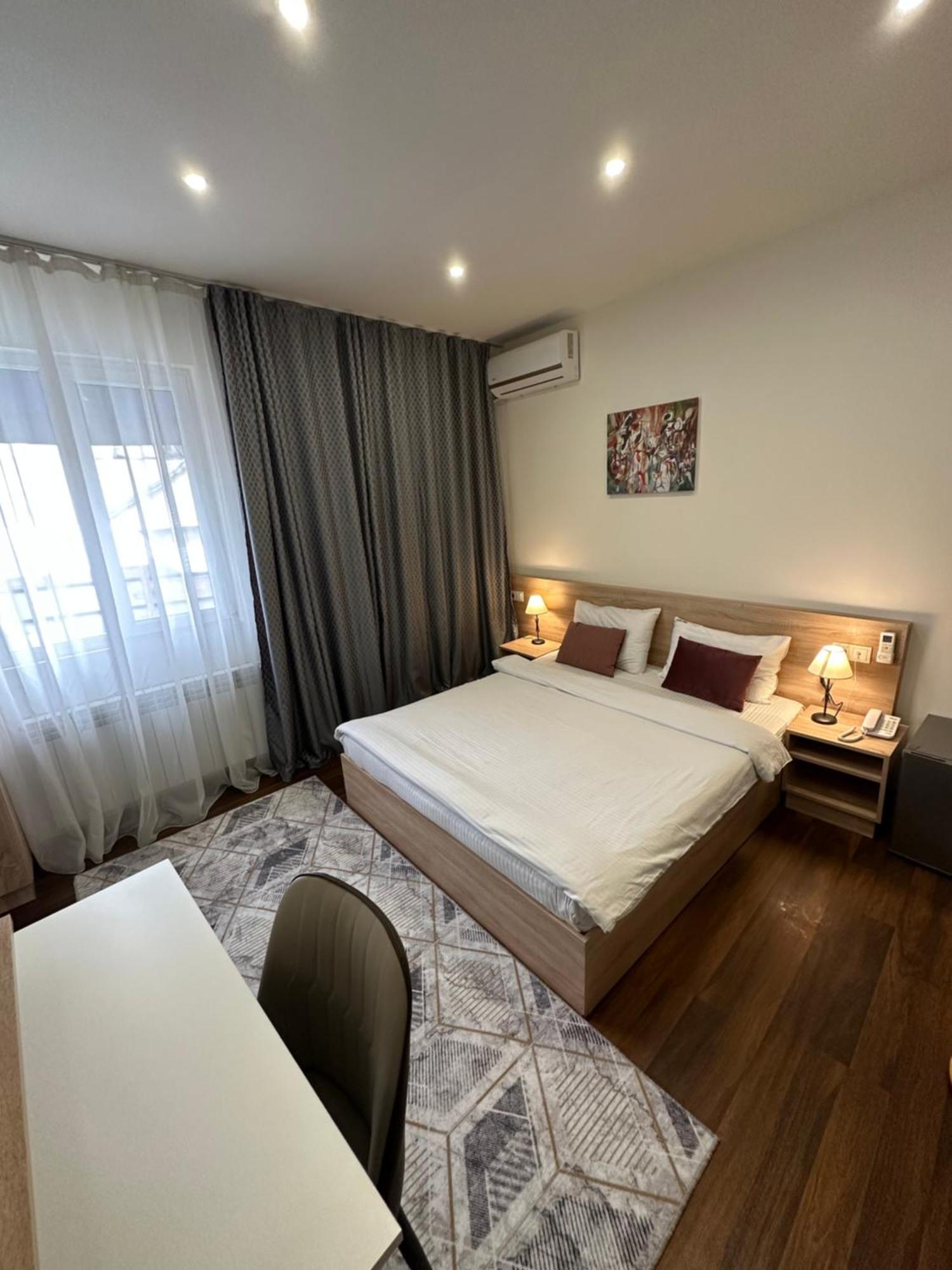 Rest Apartments By Nava Hotel エレバン 部屋 写真