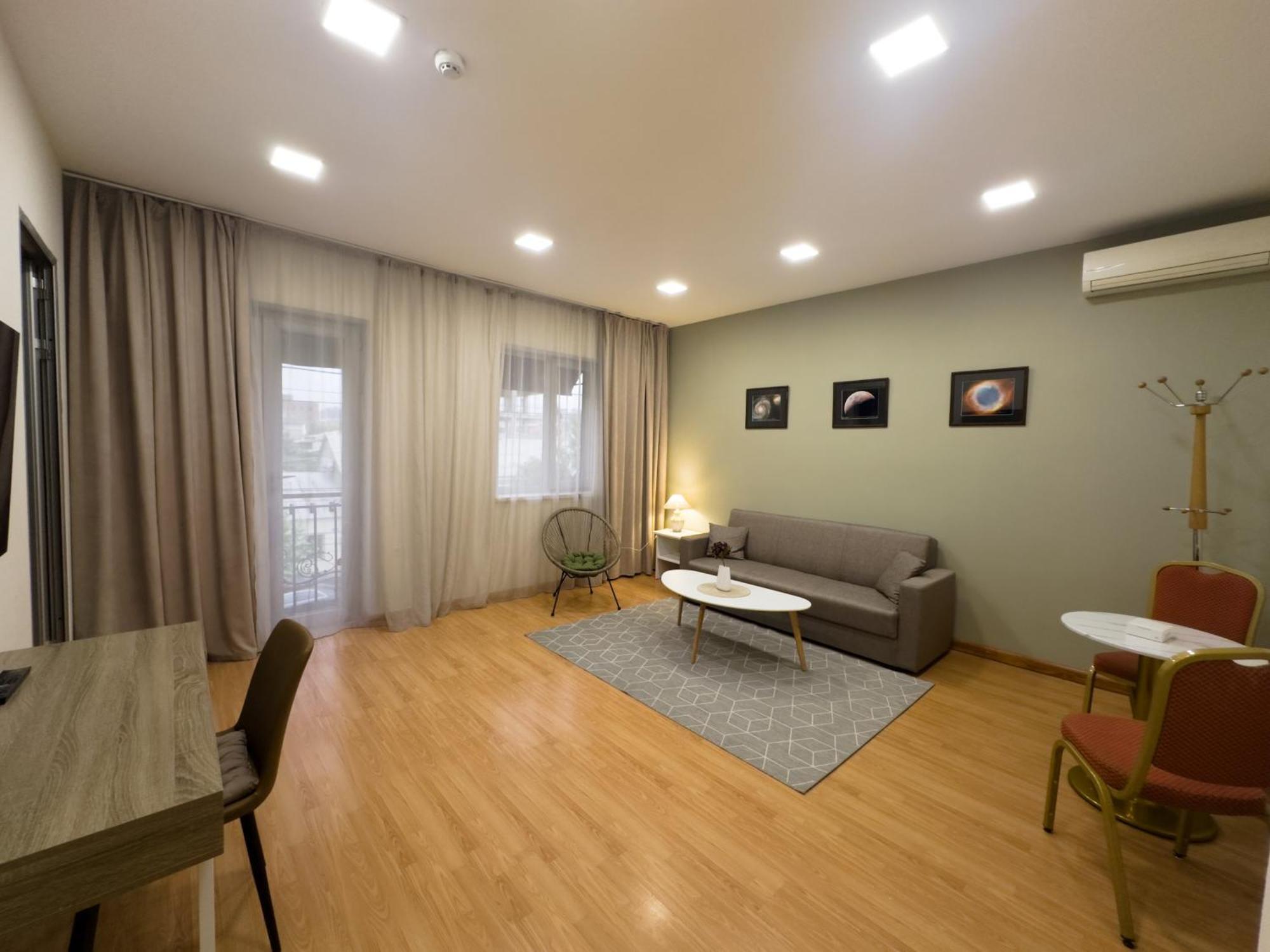 Rest Apartments By Nava Hotel エレバン エクステリア 写真